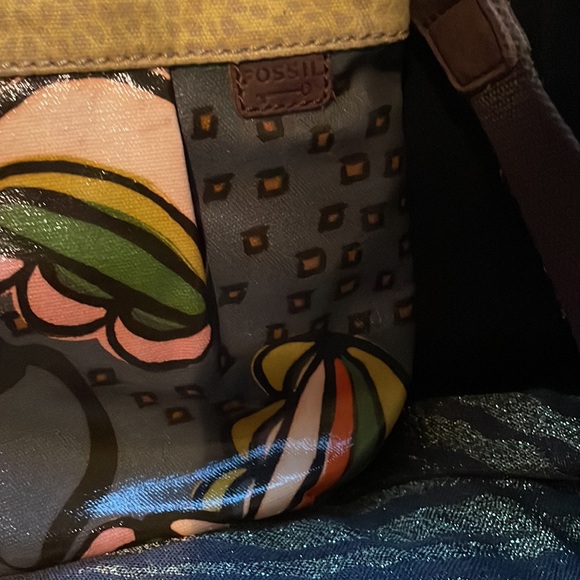 Fossil Key-per Crossbody Canvas/Patent Leather. Multi Color Print - Picture 11 of 11